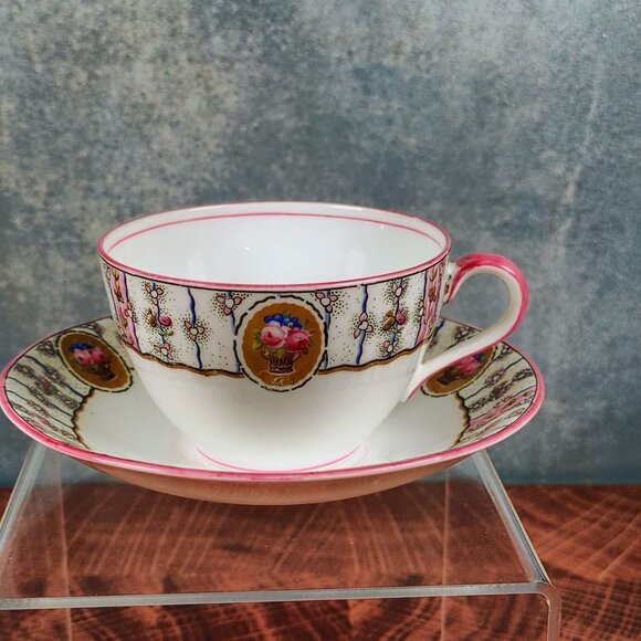 RARE Vintage Aynsley England Teacup Saucer Set Pink Floral Bone China  Art Deco - Picture 5 of 7